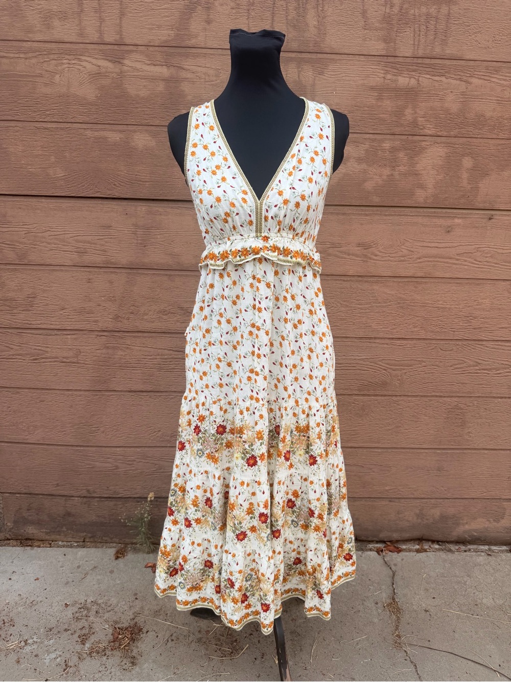 Max Studio London Floral Maxi Dress in White & Orange Size Large